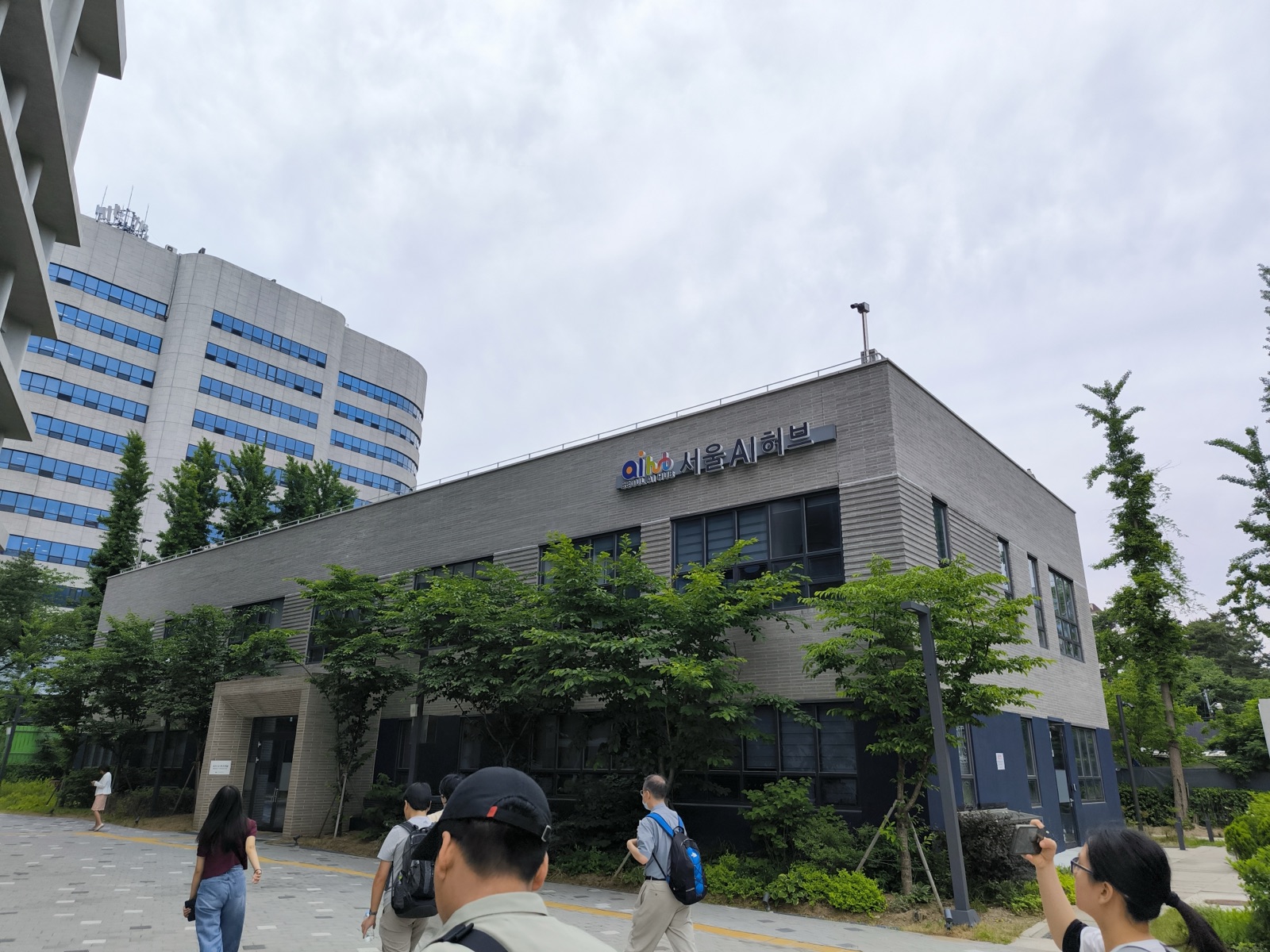 The Seoul AI Hub building from outside