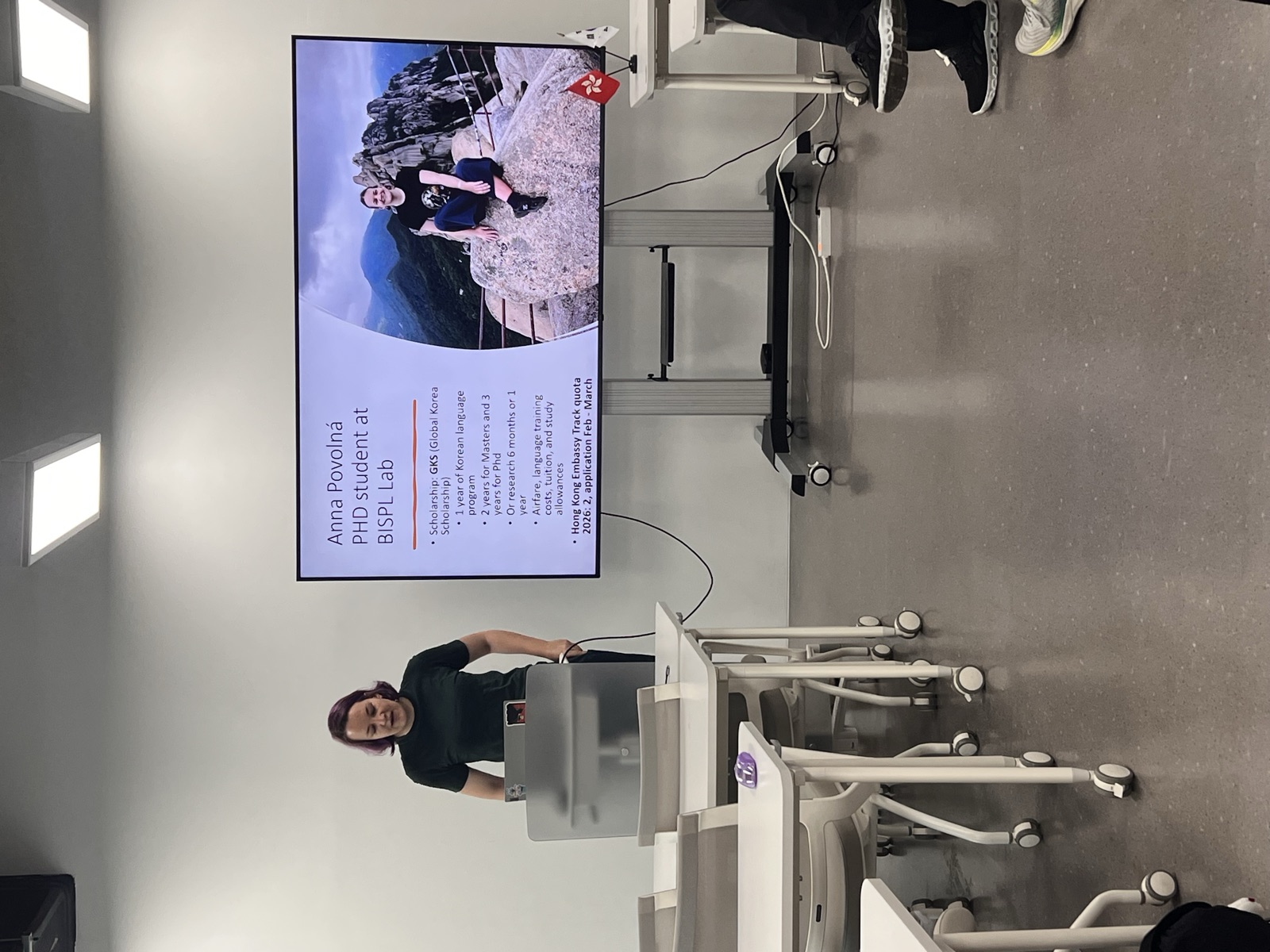 A visiting PhD student presenting her research